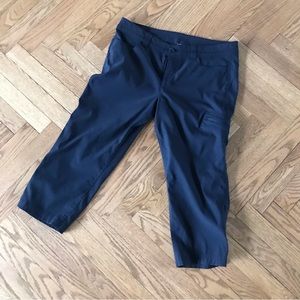 Eddie Bauer Womens black capris size 10
